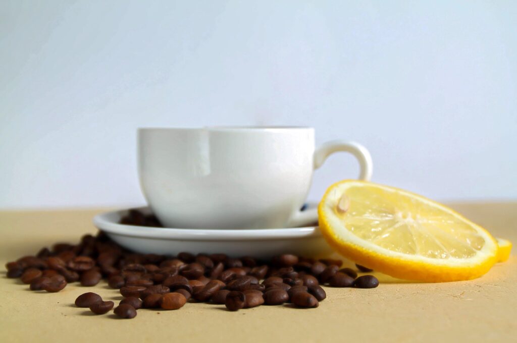 káva s citrónom, nápoj, chudnutie