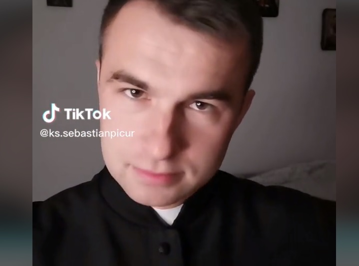 kňaz, Boh, neveriaci