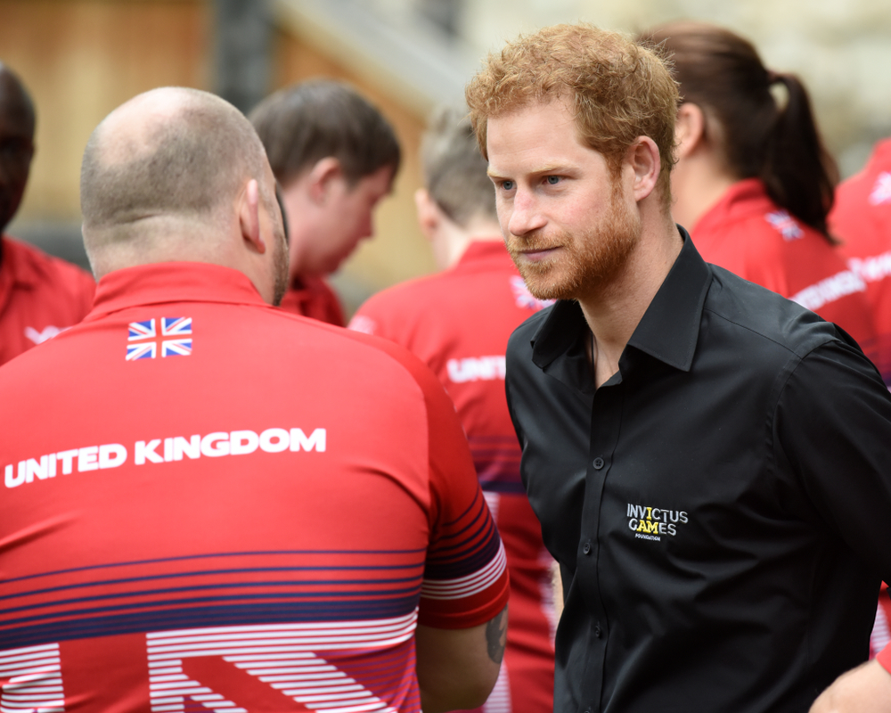 Princ Harry, patrón nadácie Invictus Games Foundation, sa zúčastňuje predstavenia tímu vybraného na zastupovanie Spojeného kráľovstva na hrách Invictus Games.